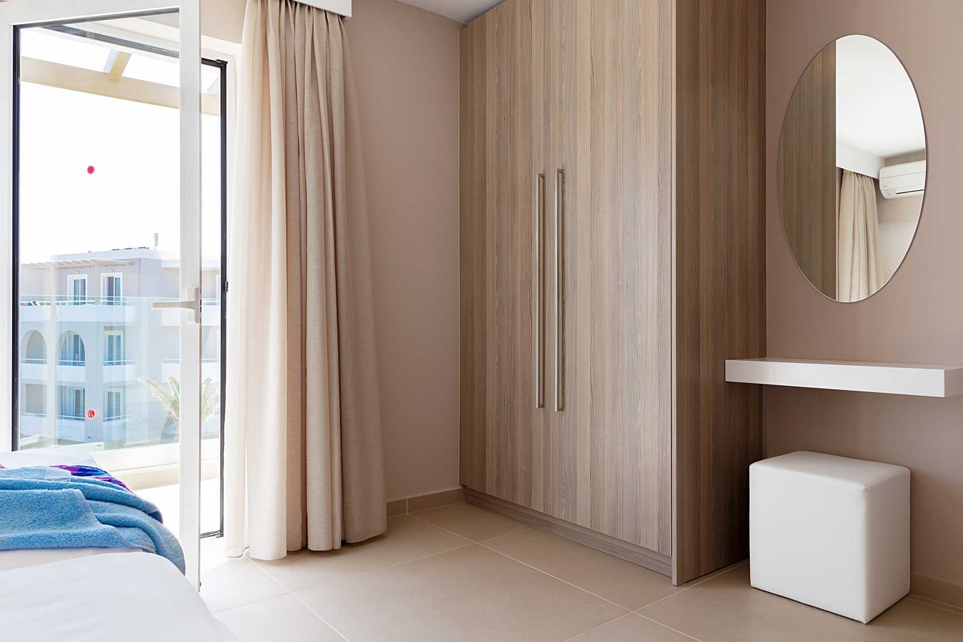 Treromslelighet på Santa Helena Beach.