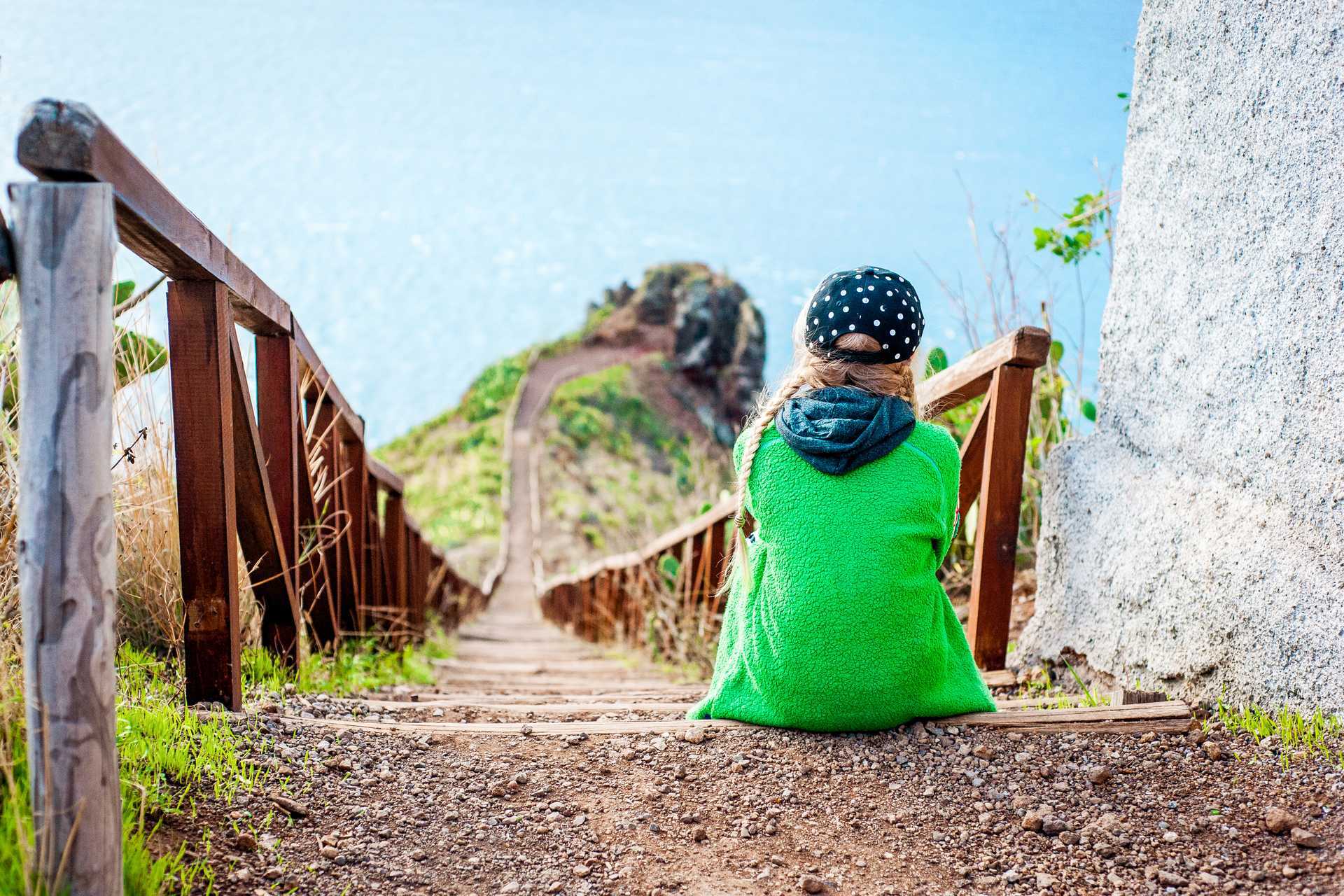 Vandring i kupert terreng på Madeira.